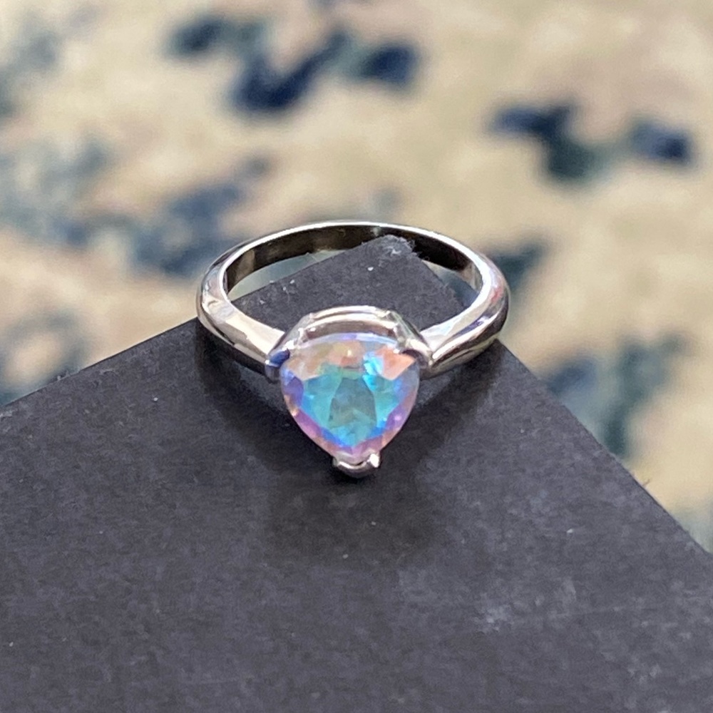 14k White Gold-Heart-Cut Opalescent Ring - Picture 5 of 8